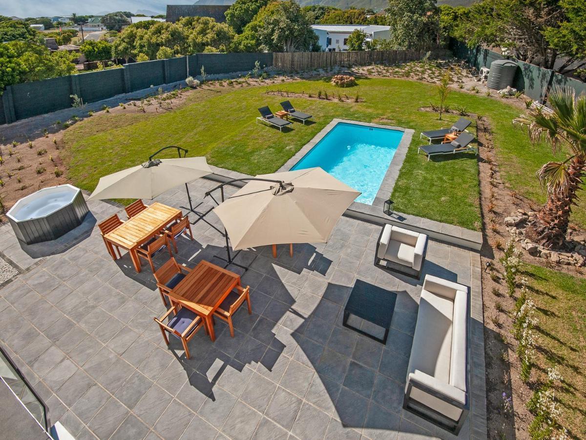 Glow Boutique Suites & Guesthouse Hermanus Esterno foto