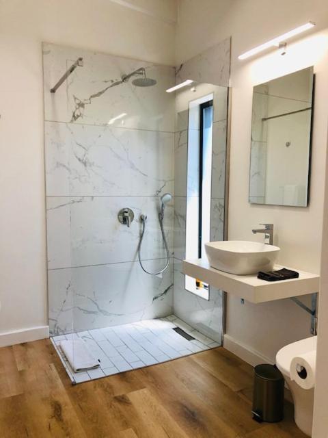 Glow Boutique Suites & Guesthouse Hermanus Esterno foto
