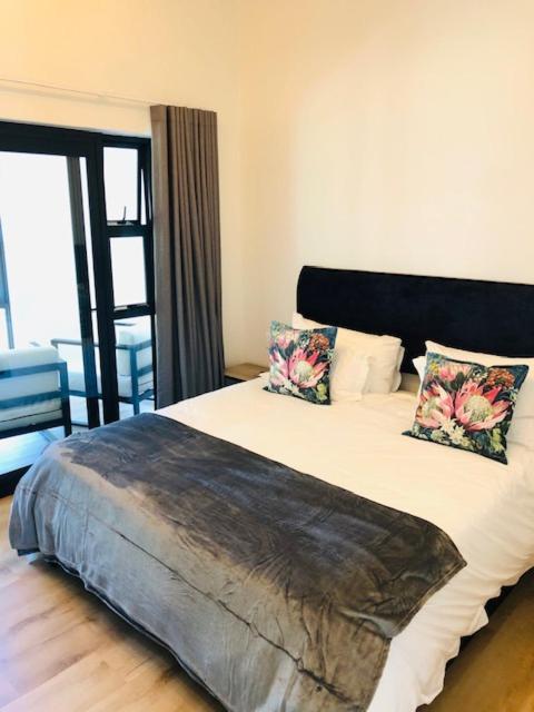 Glow Boutique Suites & Guesthouse Hermanus Esterno foto